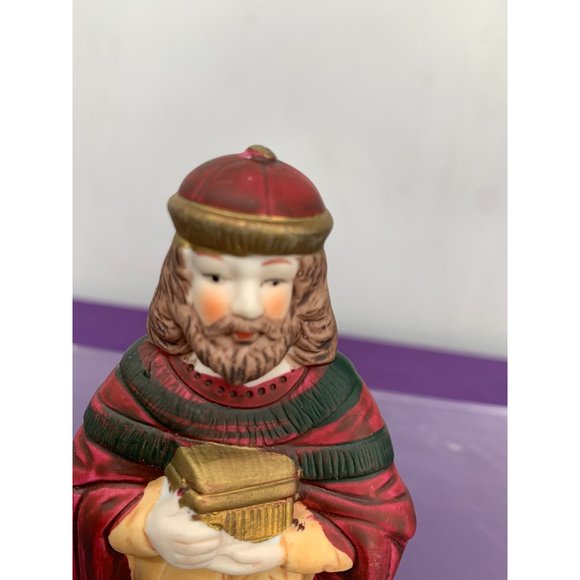 Nativity Manager Replacement Piece Wiseman Kneeling wiseman 5 Inch Maroon Robe a - Picture 7 of 12